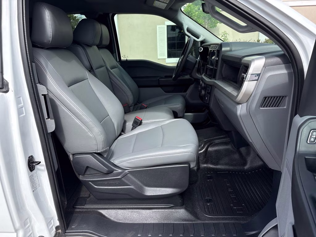 2023 Oxford White Ford Super Duty F-350 SRW XL 4X4 Truck