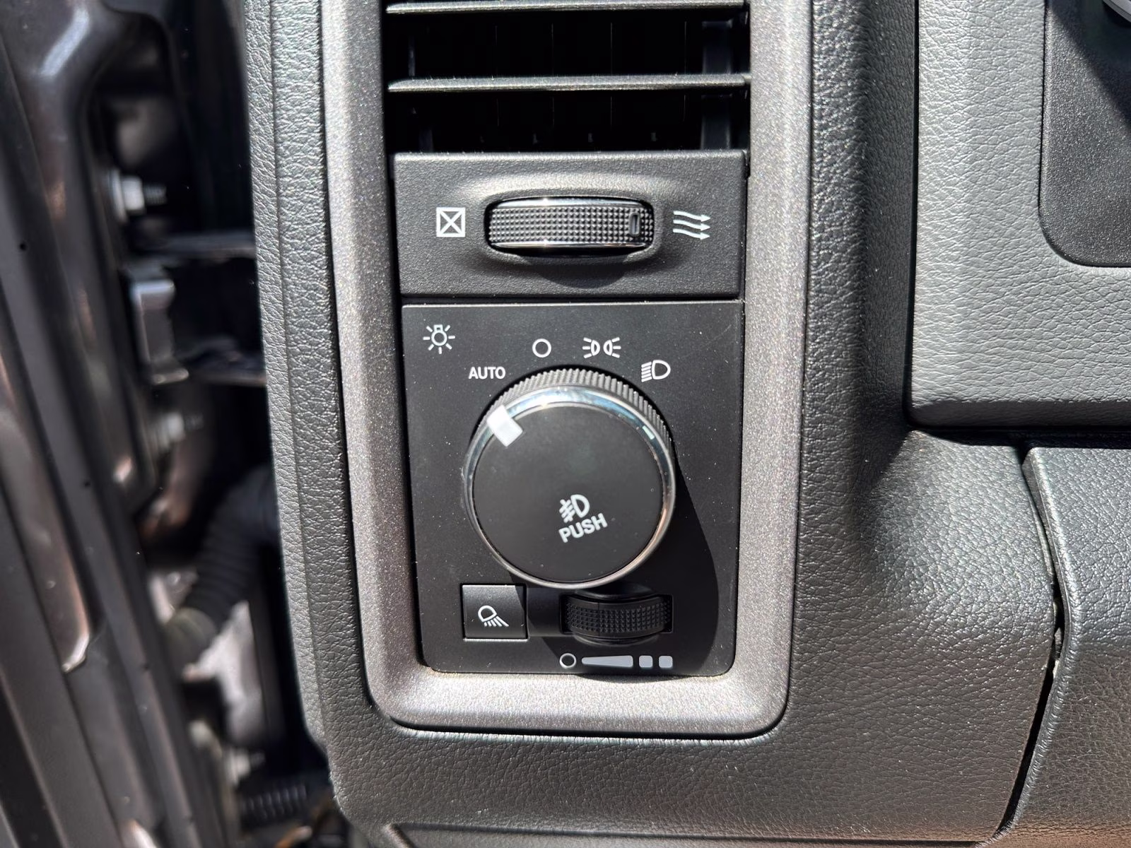 2016 Granite Crystal Metallic Clearcoat Ram 1500 Express 4X4 Truck