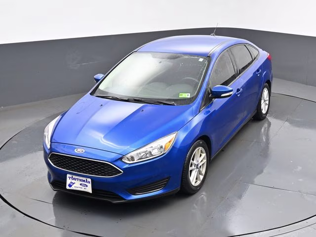 2018 Blue Ford Focus SE FWD Sedan