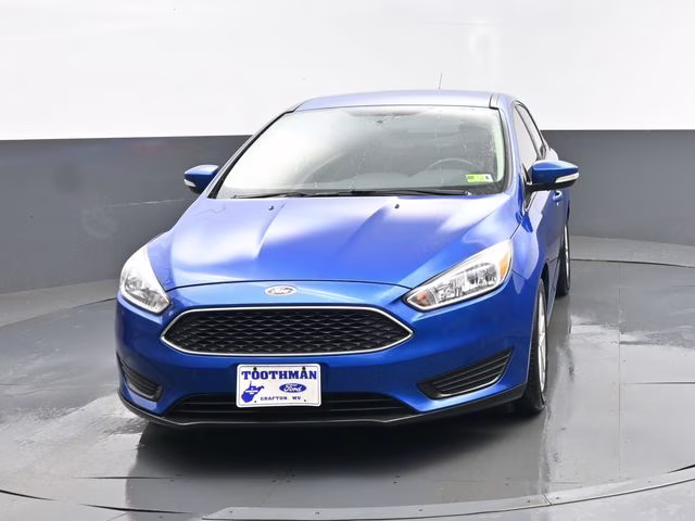 2018 Blue Ford Focus SE FWD Sedan