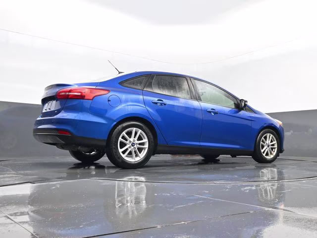2018 Blue Ford Focus SE FWD Sedan