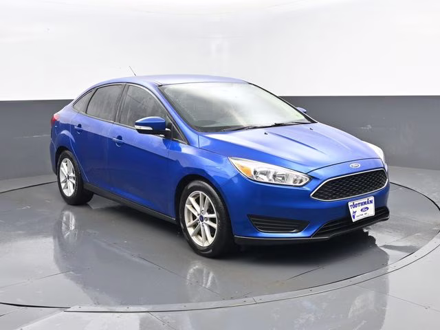 2018 Blue Ford Focus SE FWD Sedan