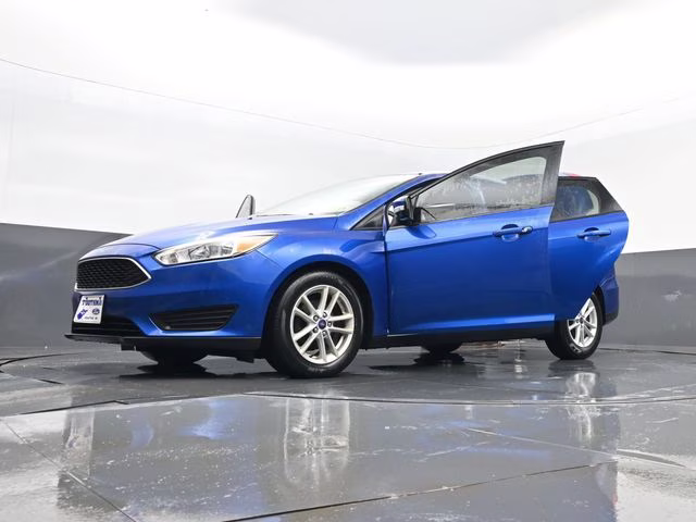 2018 Blue Ford Focus SE FWD Sedan