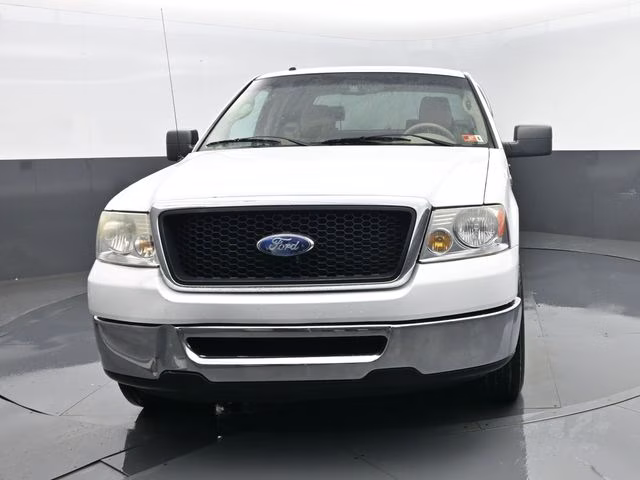 2007 White Ford F-150 XLT RWD Truck