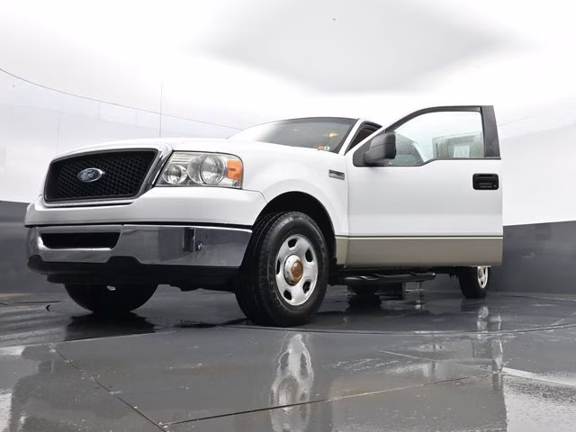 2007 White Ford F-150 XLT RWD Truck