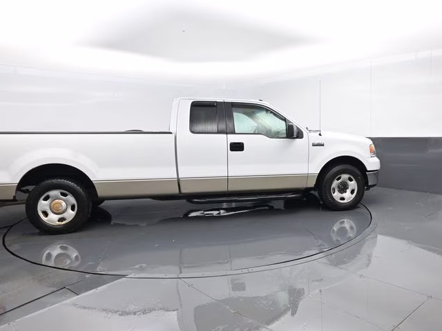 2007 White Ford F-150 XLT RWD Truck