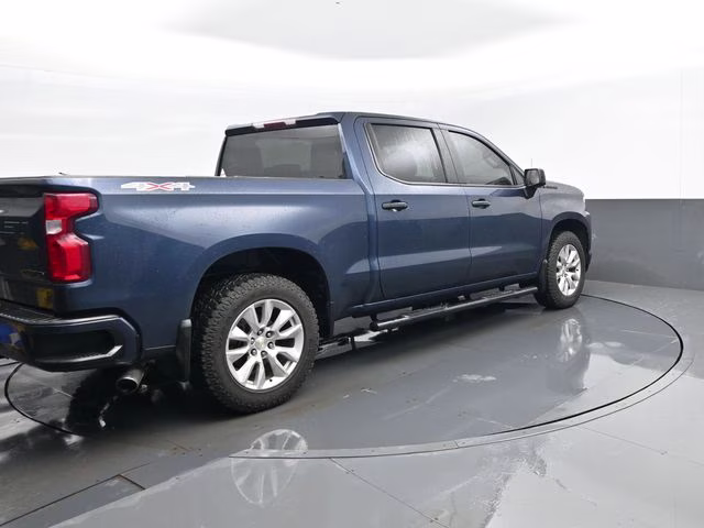 2019 Northsky Blue Metallic Chevrolet Silverado 1500 Custom 4X4 Truck