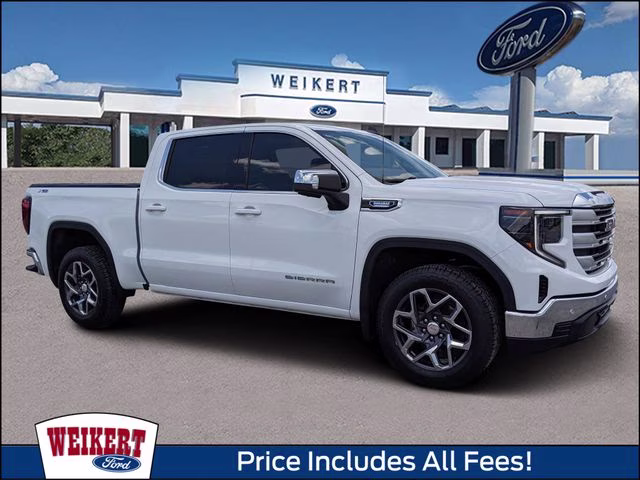 2025 GMC Sierra 4WD Crew Cab Short Box SLE's photo
