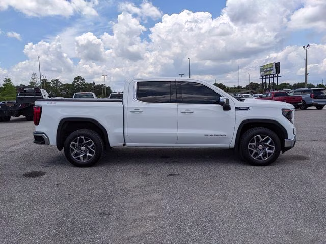 2025 Summit White GMC Sierra 1500 SLE 4X4 Truck