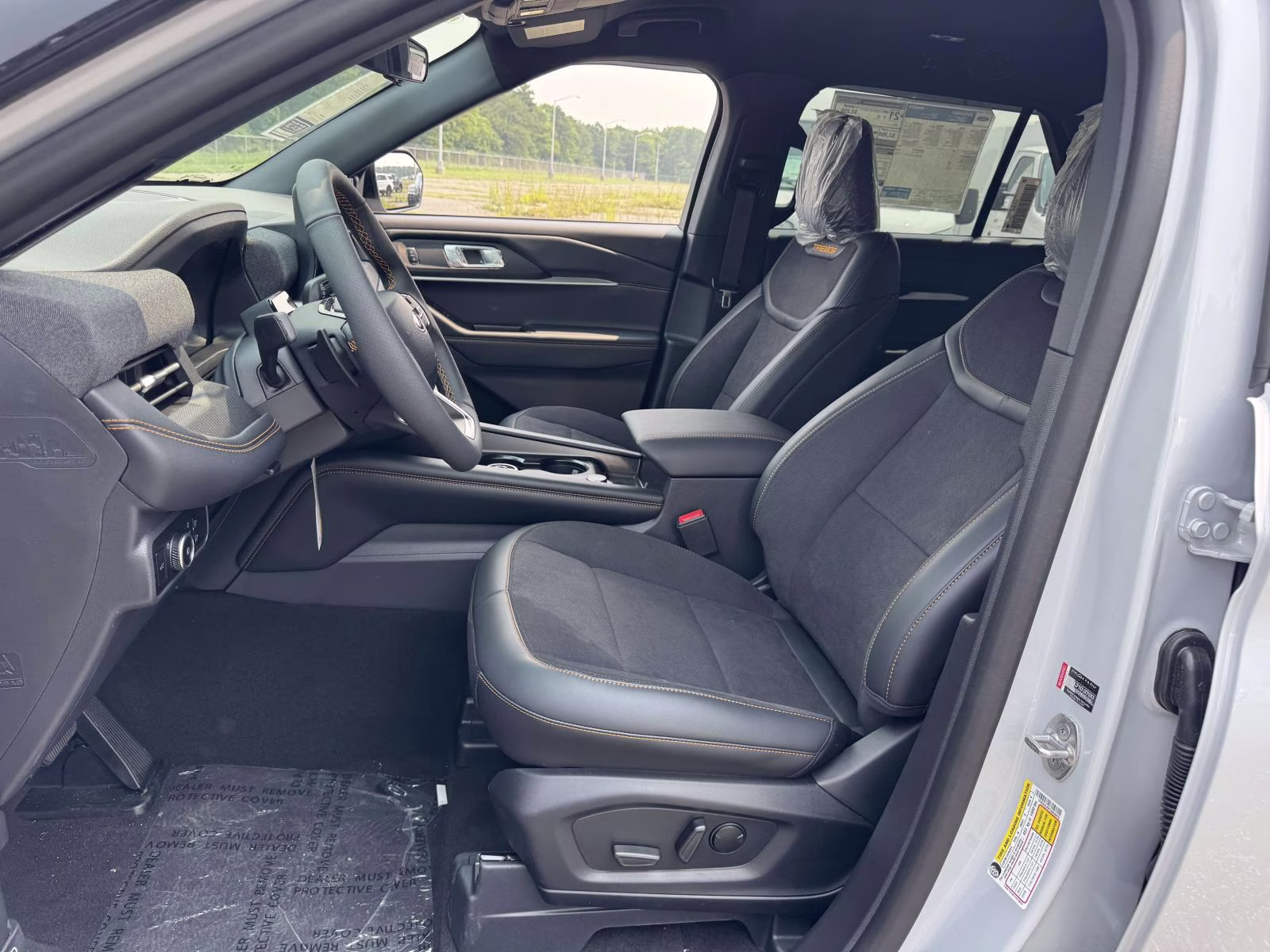 2026 White Ford Explorer Tremor 4X4 SUV