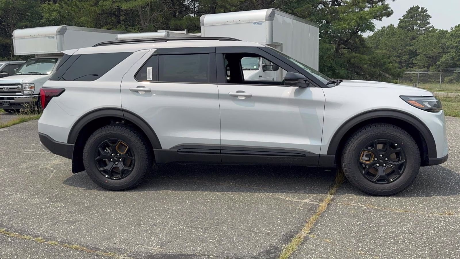 2026 White Ford Explorer Tremor 4X4 SUV