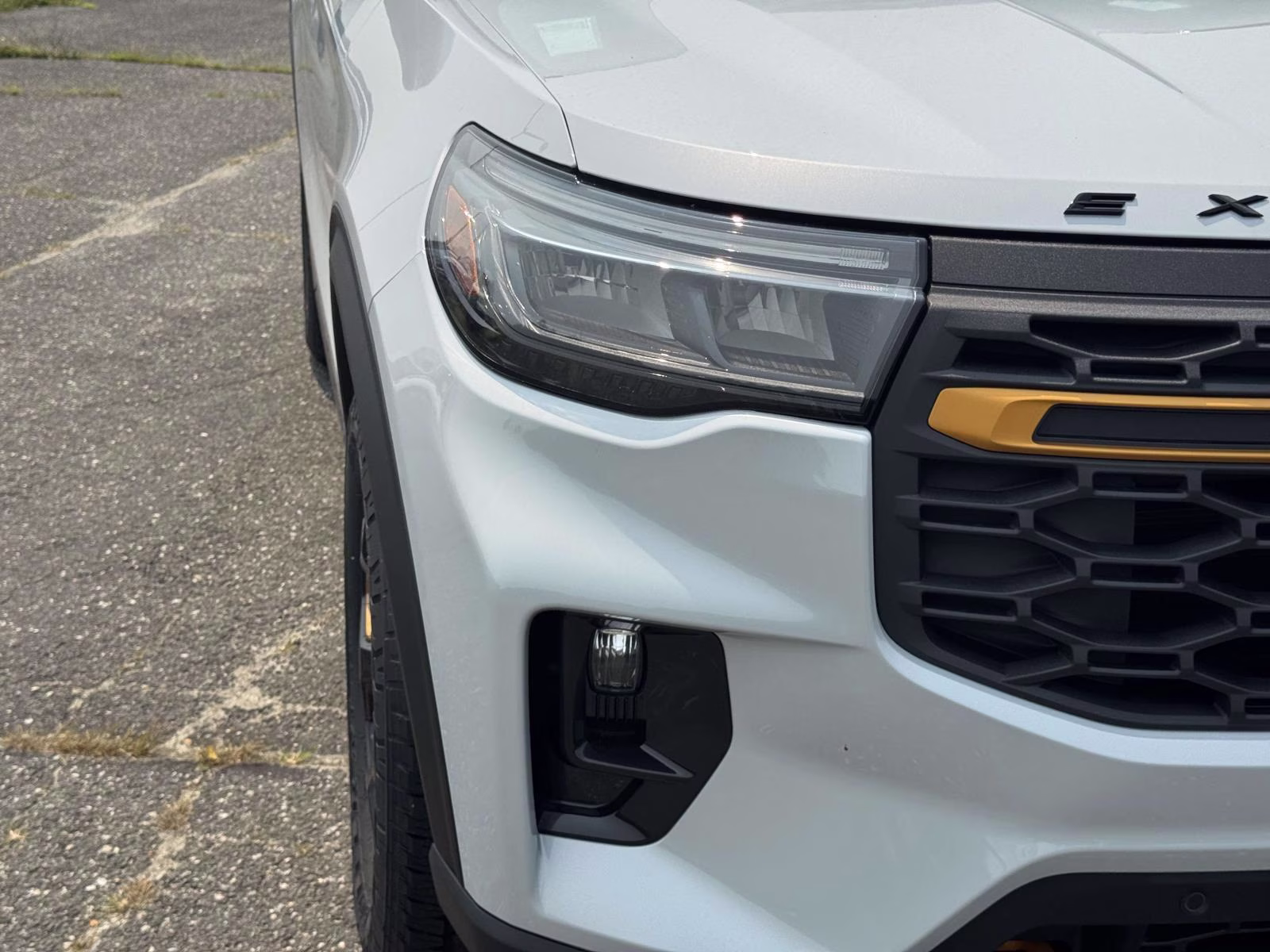 2026 White Ford Explorer Tremor 4X4 SUV