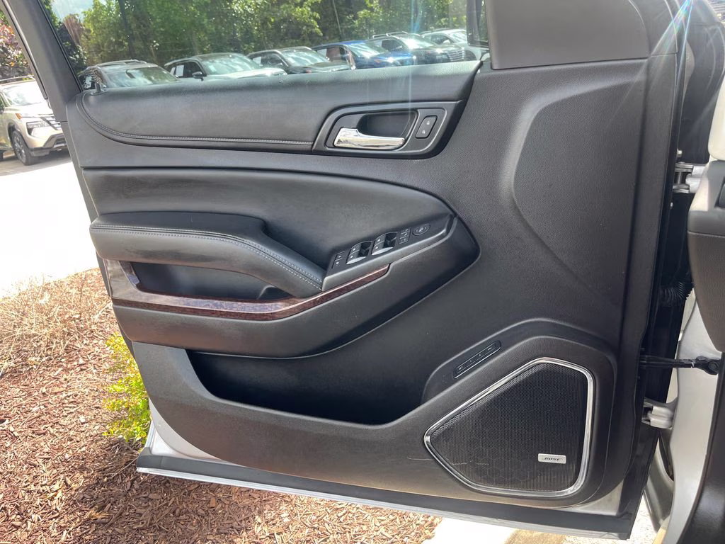 2016 Quicksilver Metallic GMC Yukon SLT RWD SUV