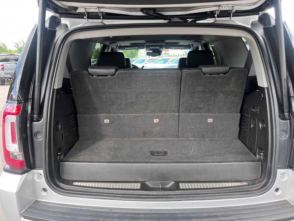 2016 Quicksilver Metallic GMC Yukon SLT RWD SUV