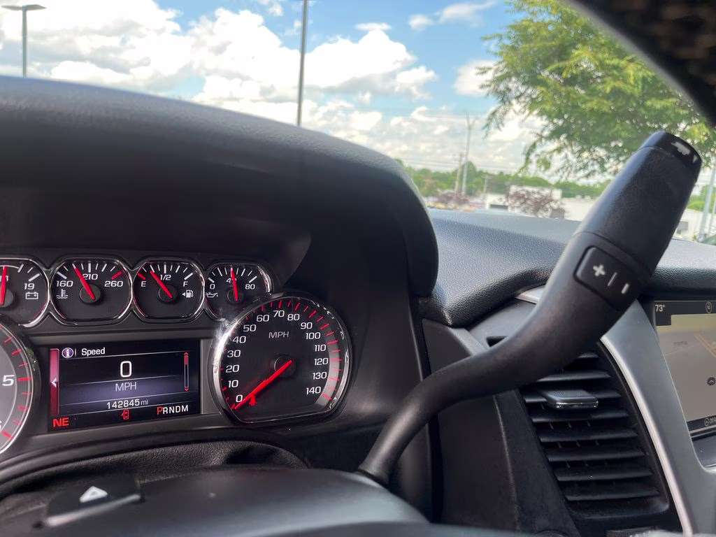 2016 Quicksilver Metallic GMC Yukon SLT RWD SUV