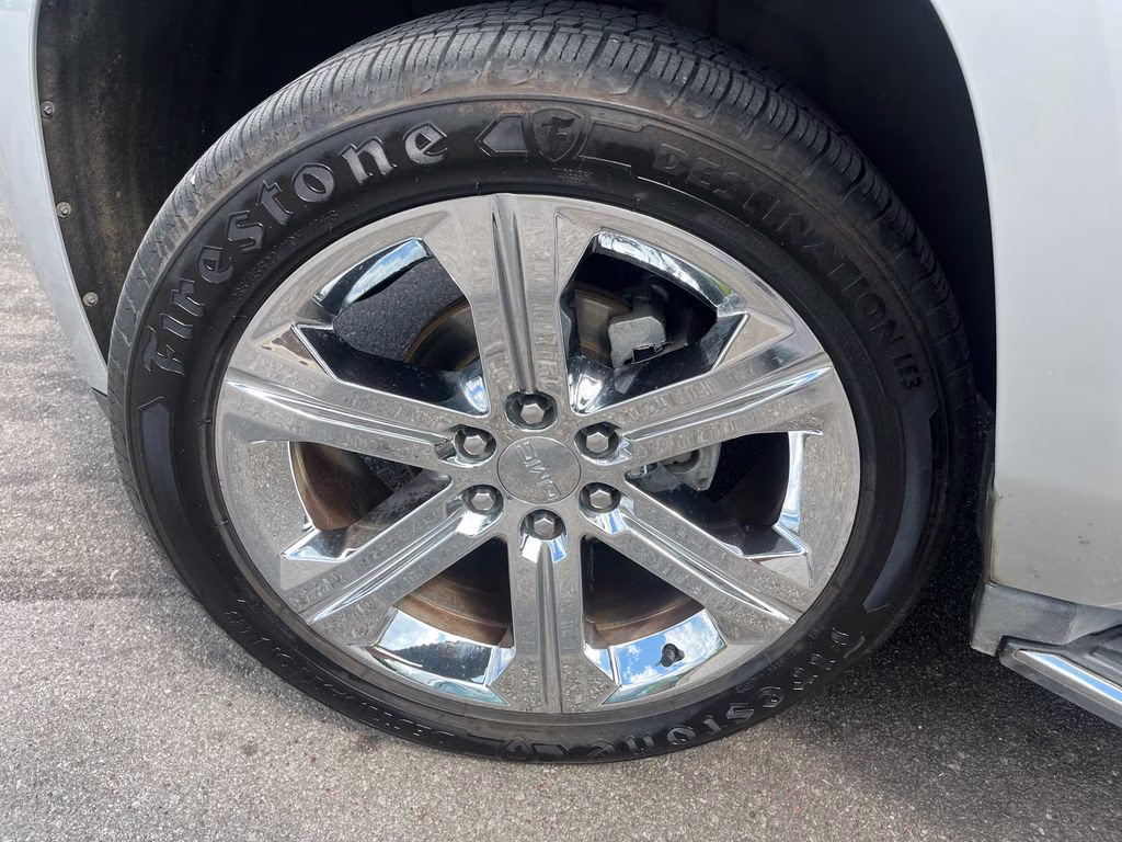 2016 Quicksilver Metallic GMC Yukon SLT RWD SUV