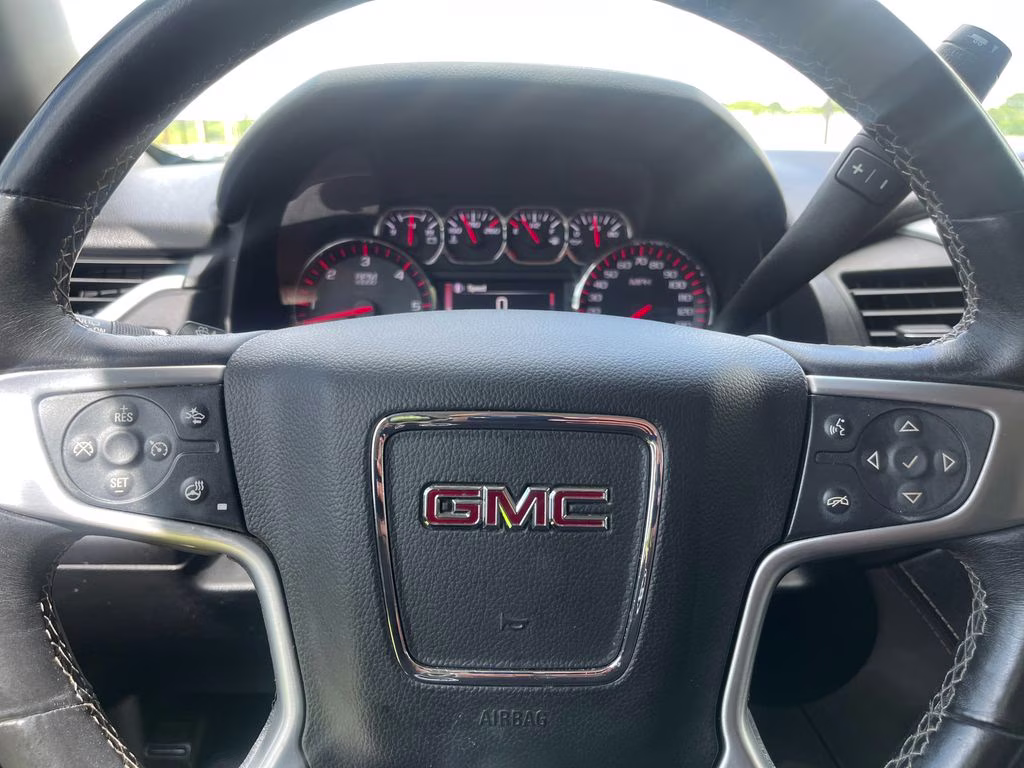 2016 Quicksilver Metallic GMC Yukon SLT RWD SUV