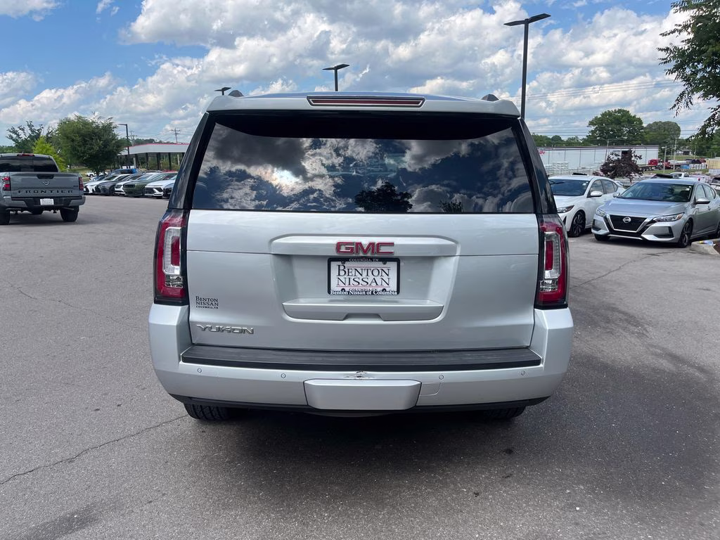 2016 Quicksilver Metallic GMC Yukon SLT RWD SUV