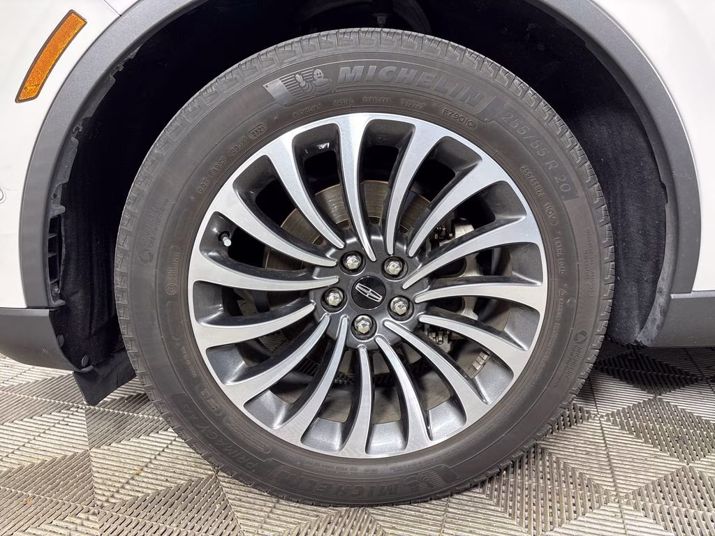 2021 Ceramic White Lincoln Aviator Reserve RWD SUV