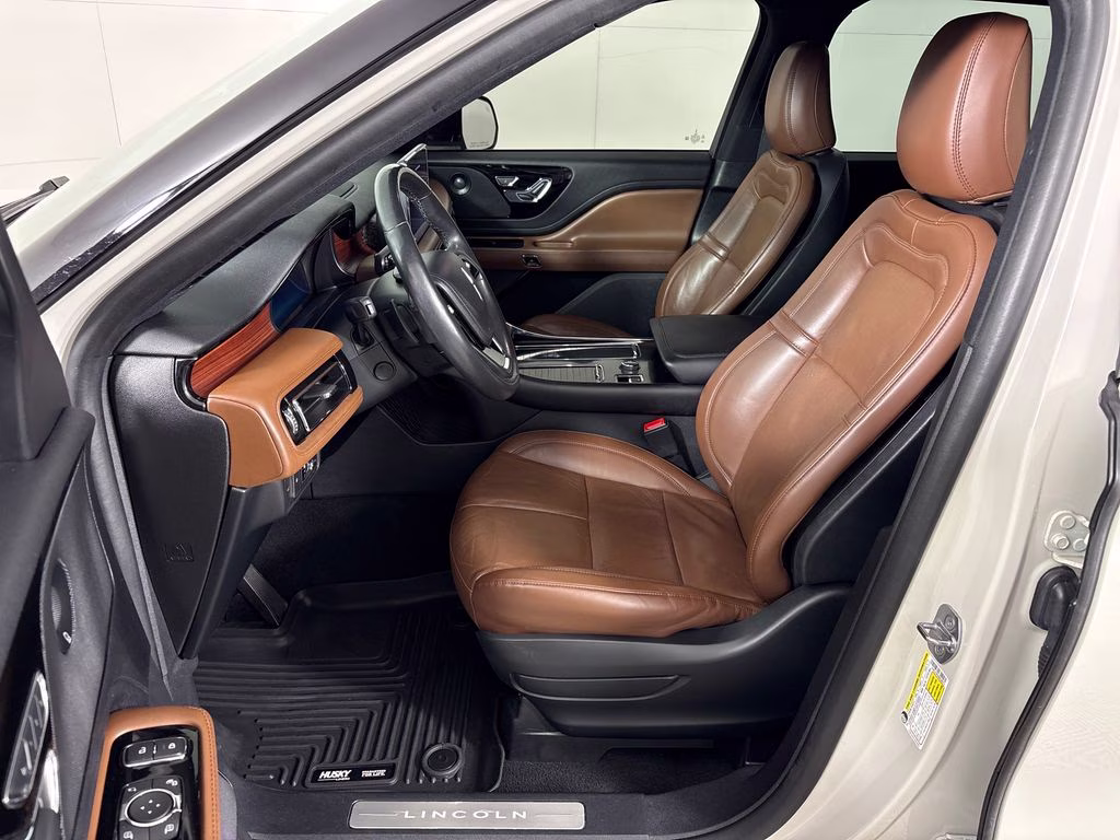 2021 Ceramic White Lincoln Aviator Reserve RWD SUV