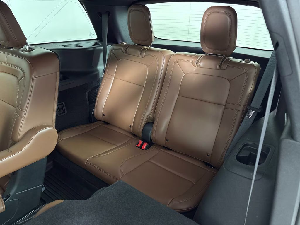 2021 Ceramic White Lincoln Aviator Reserve RWD SUV