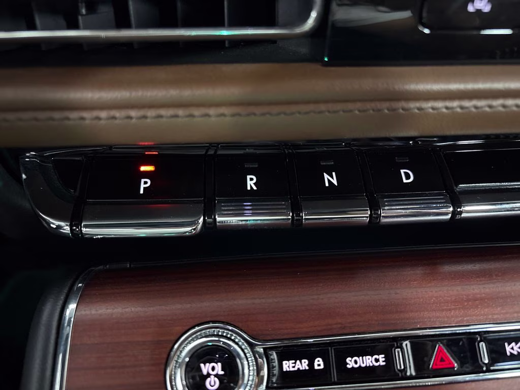 2021 Ceramic White Lincoln Aviator Reserve RWD SUV