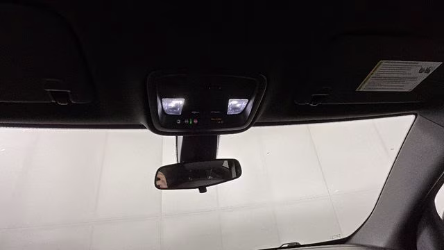 2022 Mosaic Black Metallic Chevrolet Traverse LT FWD SUV