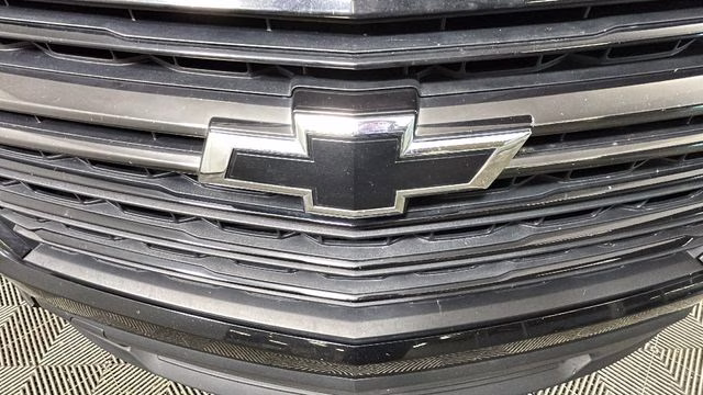 2022 Mosaic Black Metallic Chevrolet Traverse LT FWD SUV