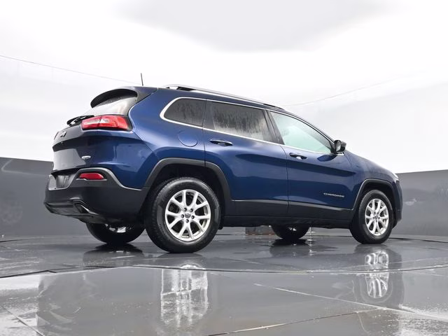 2018 Patriot Blue Pearlcoat Jeep Cherokee Latitude 4X4 SUV