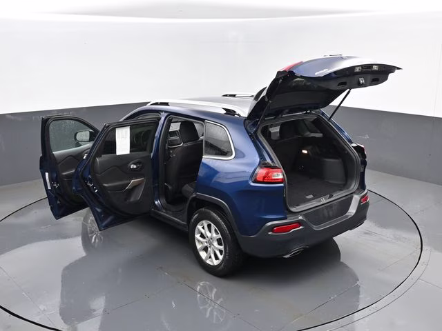 2018 Patriot Blue Pearlcoat Jeep Cherokee Latitude 4X4 SUV