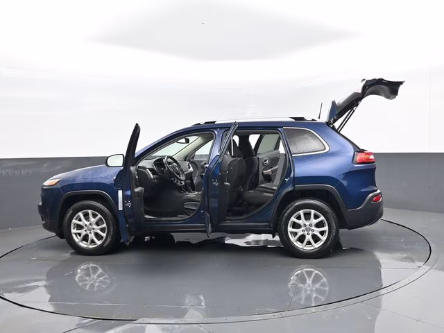 2018 Patriot Blue Pearlcoat Jeep Cherokee Latitude 4X4 SUV