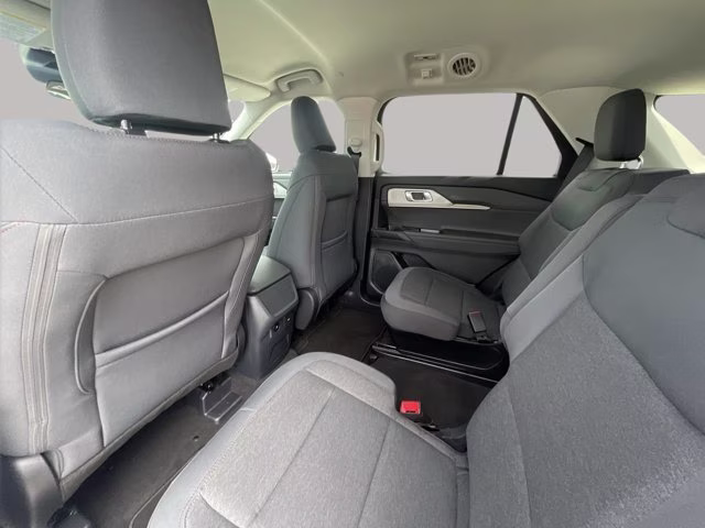 2026 Space White Metallic Ford Explorer Active RWD SUV