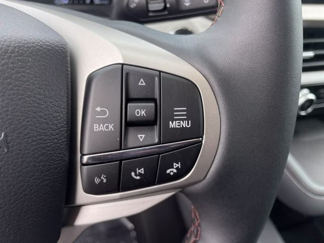 2026 Space White Metallic Ford Explorer Active RWD SUV