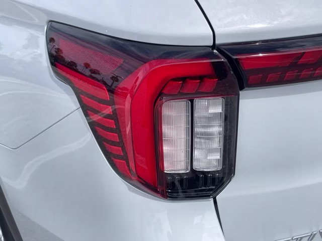 2026 Space White Metallic Ford Explorer Active RWD SUV