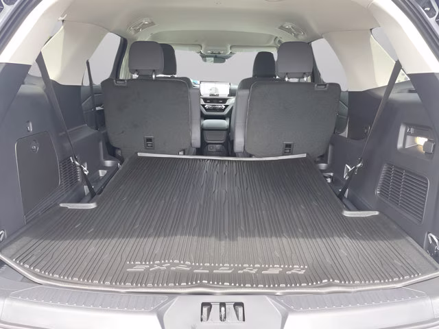 2026 Space White Metallic Ford Explorer Active RWD SUV
