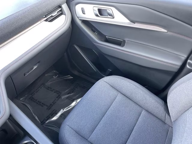 2026 Space White Metallic Ford Explorer Active RWD SUV
