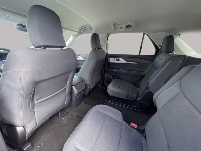 2026 Space White Metallic Ford Explorer Active RWD SUV