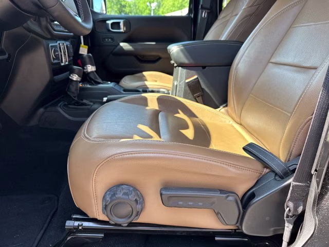 2023 Black Jeep Wrangler 4xe Sahara 4X4 Convertible