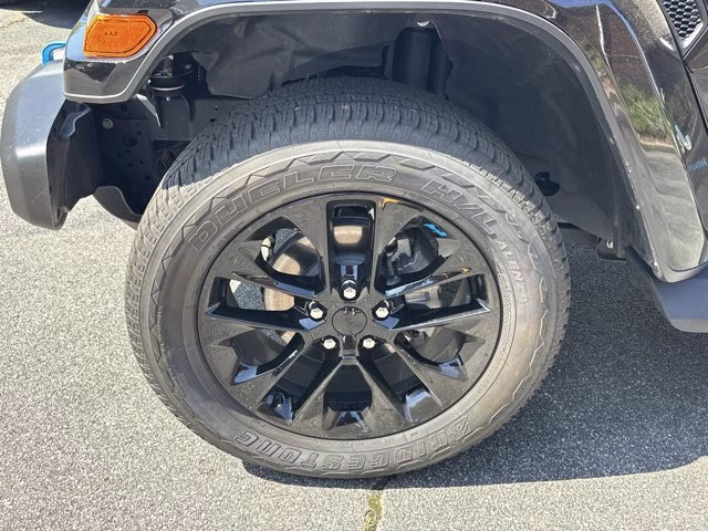 2023 Black Jeep Wrangler 4xe Sahara 4X4 Convertible