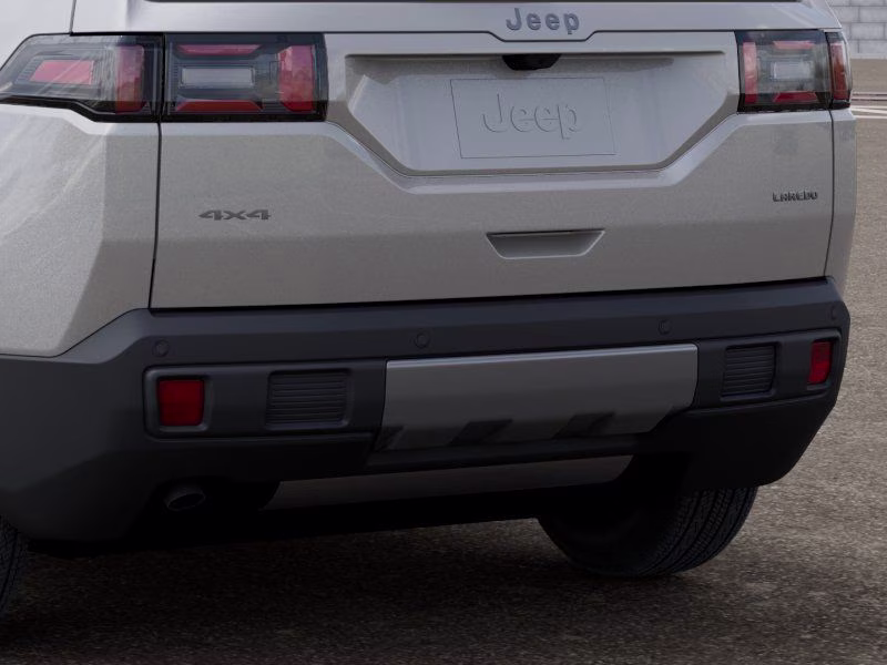 2026 Silver Zynith Clearcoat Jeep Cherokee Laredo 4X4 SUV
