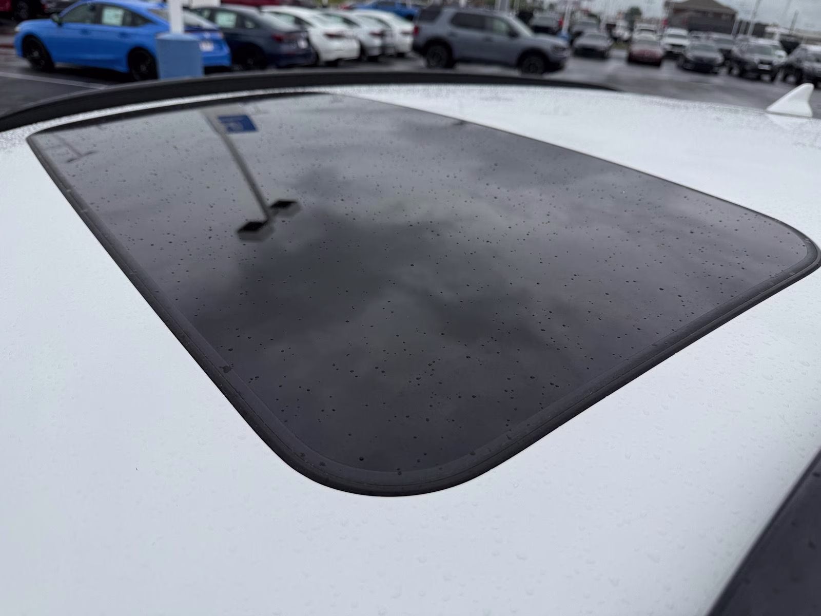 2023 Snow White Pearl Kia Niro EX Touring FWD SUV