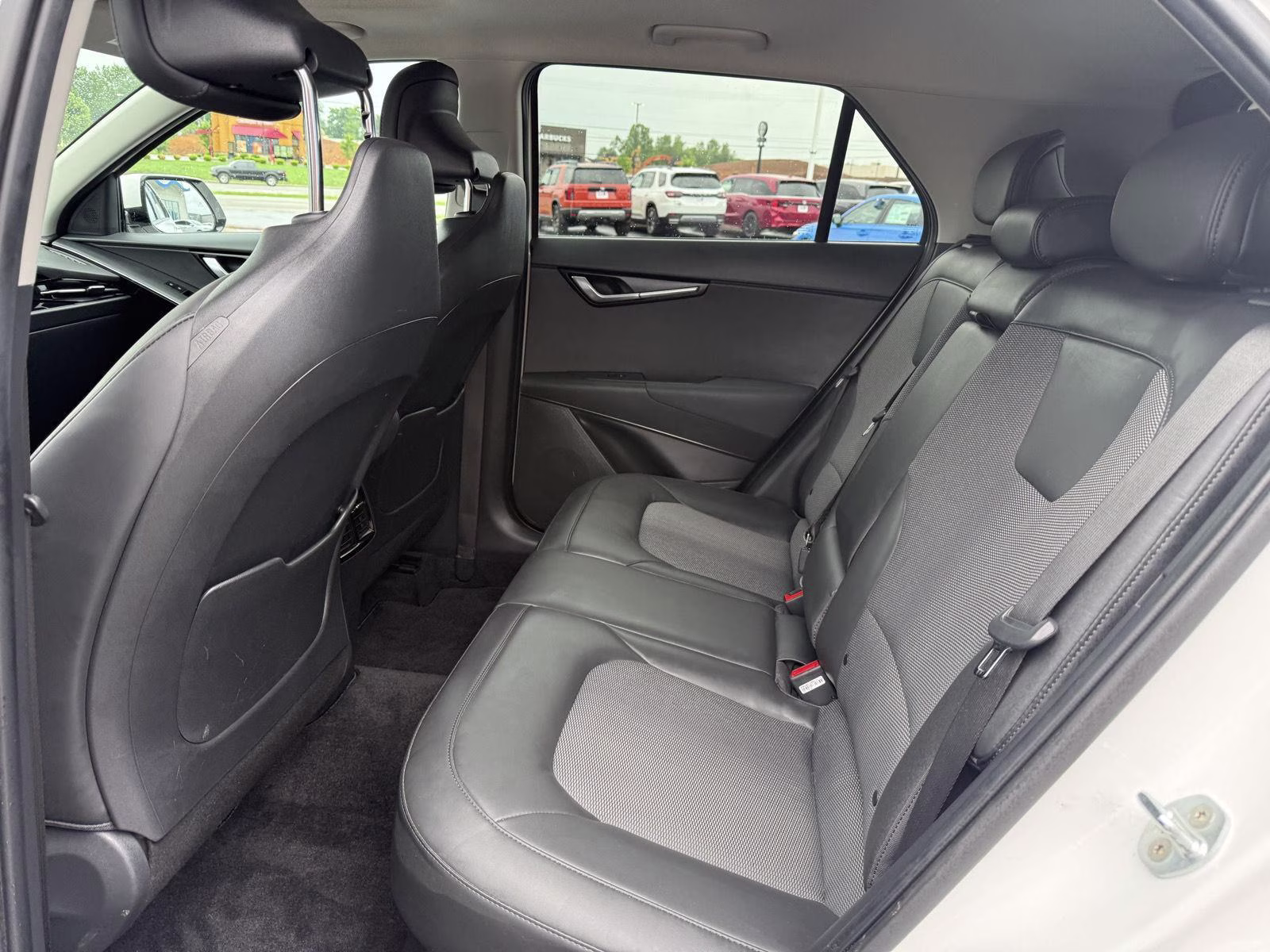 2023 Snow White Pearl Kia Niro EX Touring FWD SUV