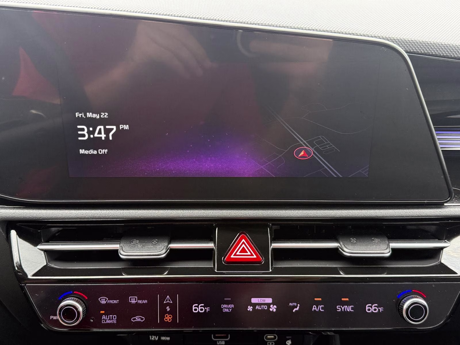 2023 Snow White Pearl Kia Niro EX Touring FWD SUV