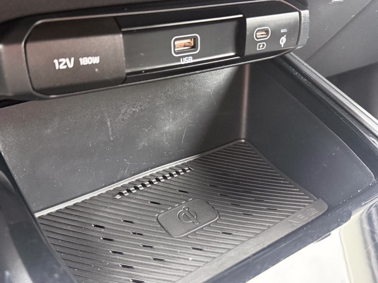 2023 Snow White Pearl Kia Niro EX Touring FWD SUV