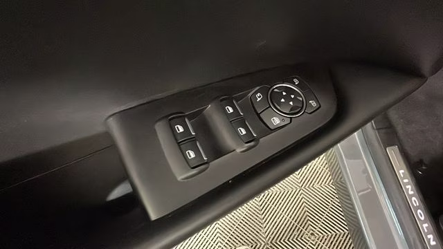 2022 Gray Metallic Lincoln Nautilus Reserve AWD SUV