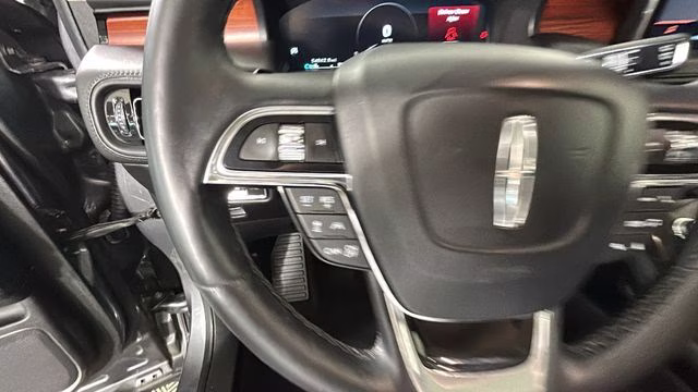 2022 Gray Metallic Lincoln Nautilus Reserve AWD SUV