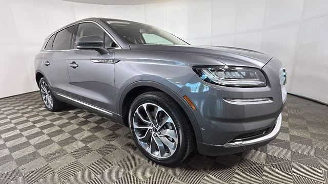 2022 Gray Metallic Lincoln Nautilus Reserve AWD SUV