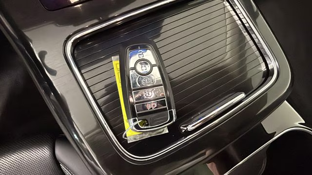 2022 Gray Metallic Lincoln Nautilus Reserve AWD SUV