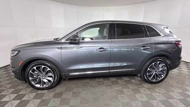2022 Gray Metallic Lincoln Nautilus Reserve AWD SUV