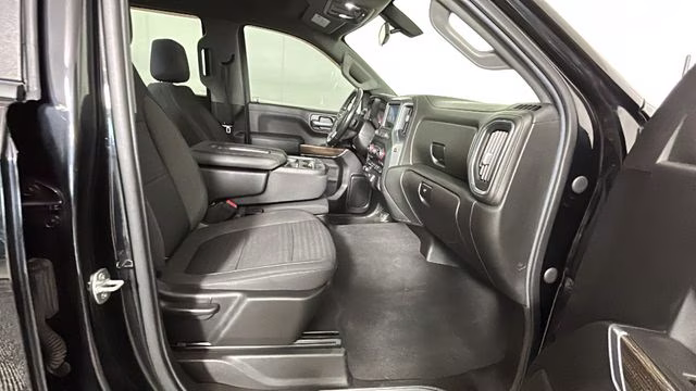 2021 Black Chevrolet Silverado 1500 RST 4X4 Truck
